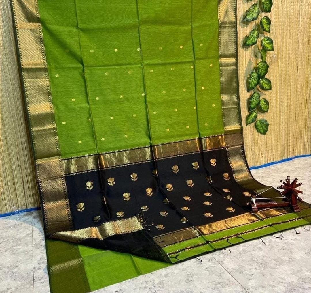 Leaf Green  Lotus Pallu Maheshwari Silk Cotton Saree